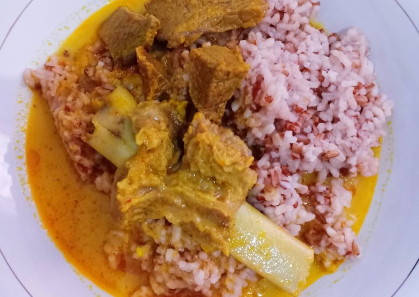 Gulai daging sapi