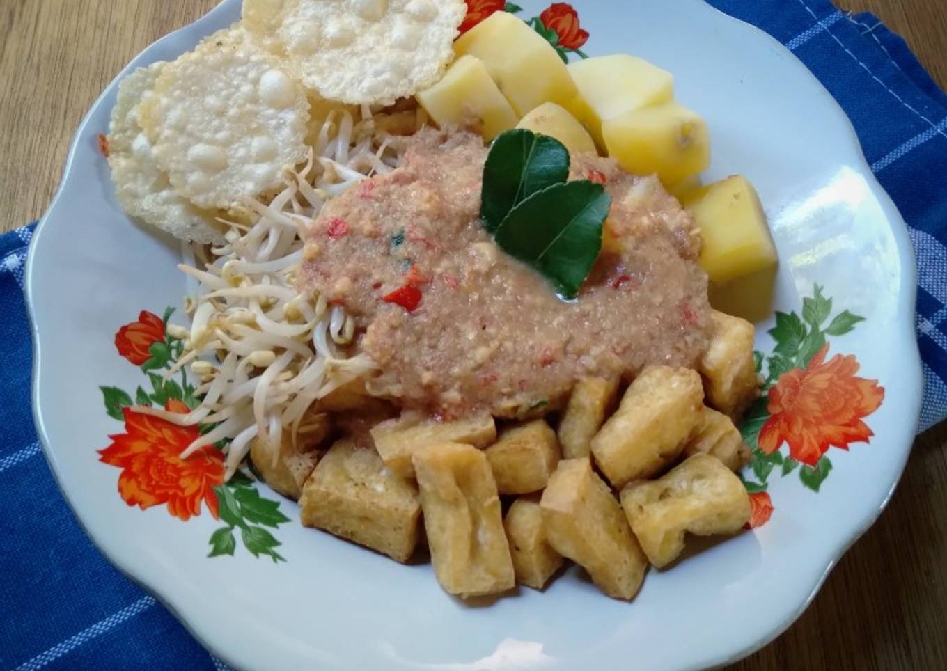 Kentang Tahu Bumbu Kacang