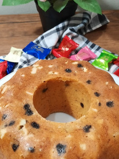 Foto resep Bolu Pisang Moist with Almond Slice and Chocochips