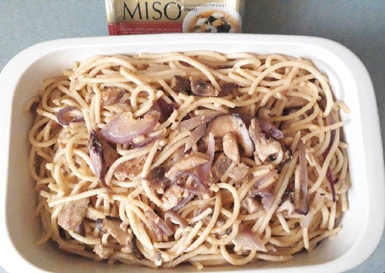 Spaghetti saus miso