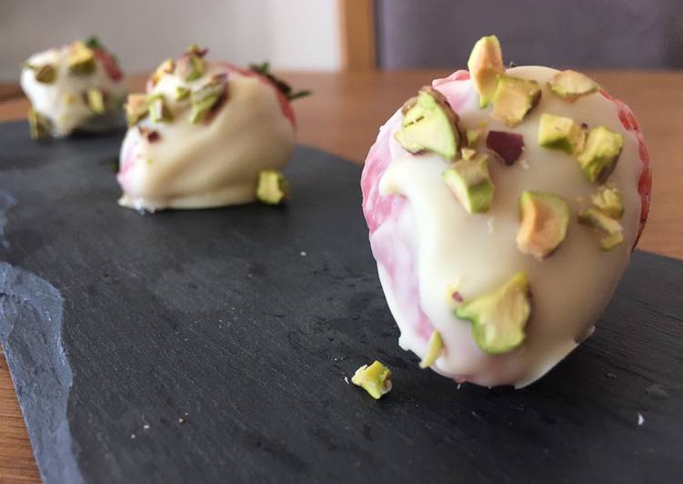 Step-by-Step Guide to Make Perfect White chocolate and pistachio strawberries
