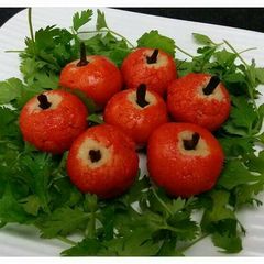 A picture of Cashew apples.