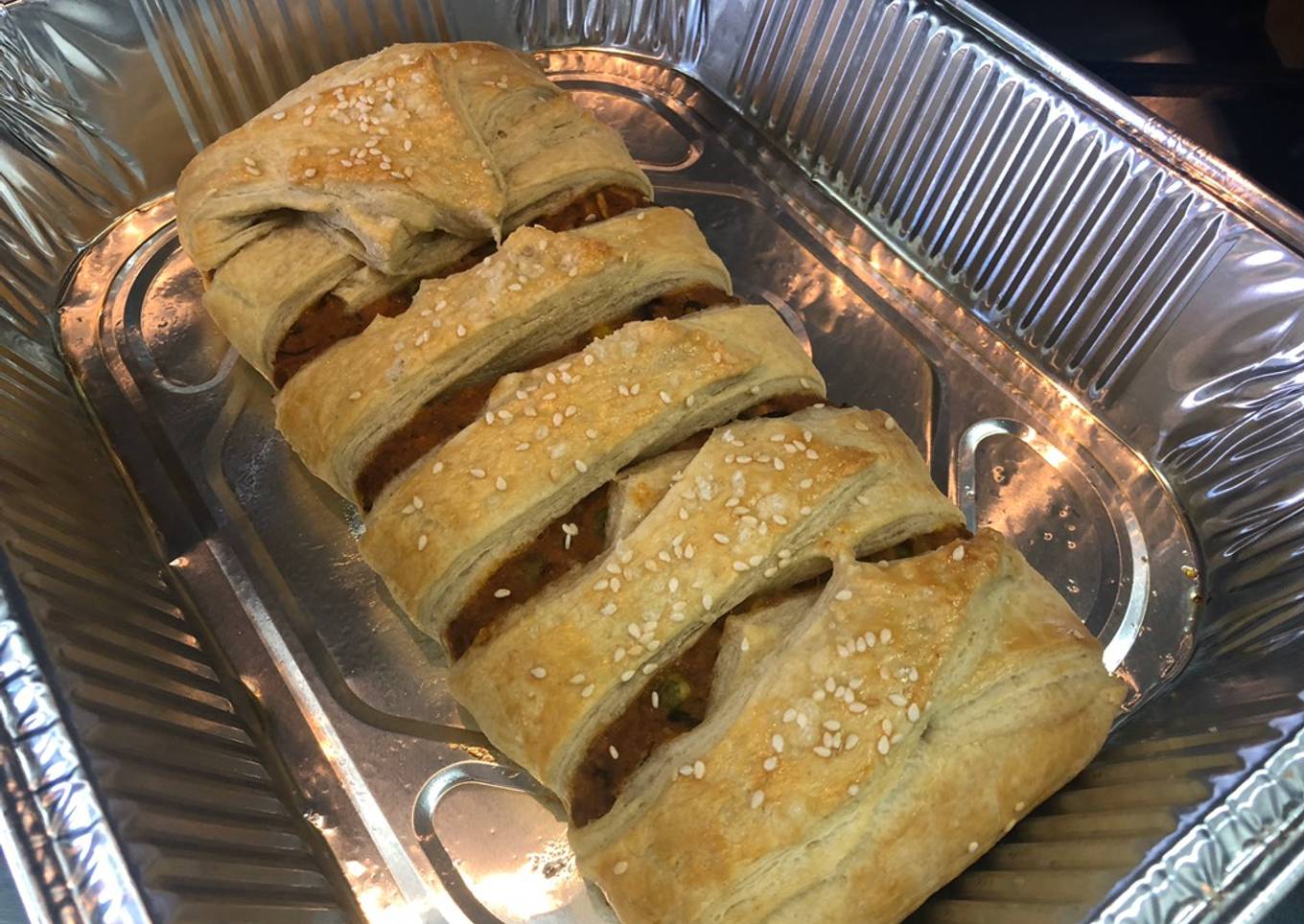 Trenzas de Hojaldre con relleno de Carne al estilo Sonorense