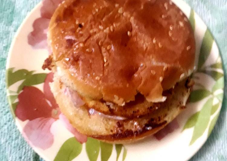 Simple Way to Make Homemade Aloo Burger