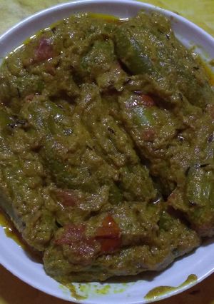 সর্ষে পোস্ত সহযোগে পটল কালিয়া (sorshe posto sahajoge potol kalia recipe in Bengali) রেসিপির প্রধান ছবি