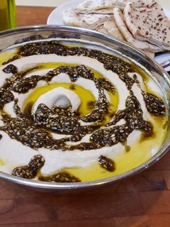 A picture of Hummus.