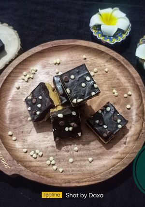 A picture of Peanut Butter Chocolate Bars.