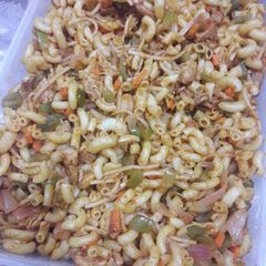 A picture of Veggie chicken maccronni.