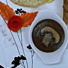 A picture of Chasseur Sauce.