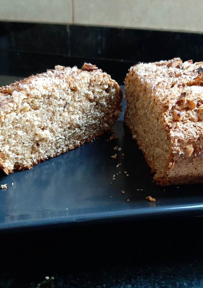Una foto de Budín Integral de Coco y Nuez