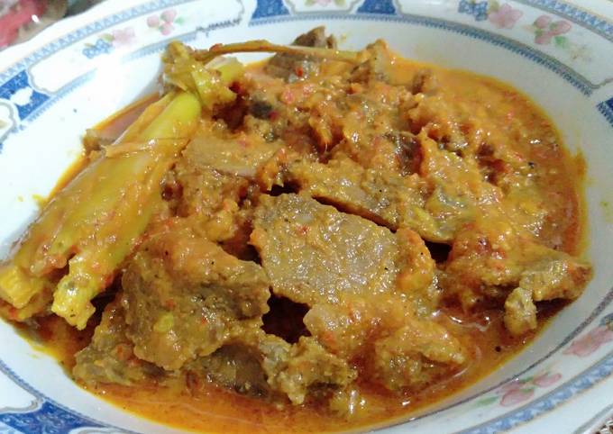 Langkah Mudah untuk Menyiapkan Daging bumbu kuning cita rasa khas yang Bikin Ngiler