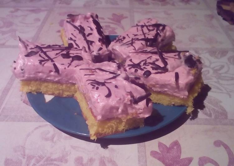 &#34;Pillekönnyű&#34; málnahabos piskóta