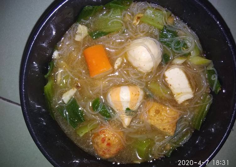 Resep Bihun kuah pokcoy bakso seafood Anti Gagal