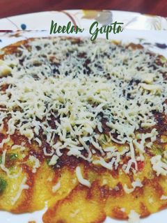 चीज़ी वेजिटेबल ओट्स चीला (Cheesy vegetable oats cheela recipe in Hindi) रेसिपी मुख्य फोटो