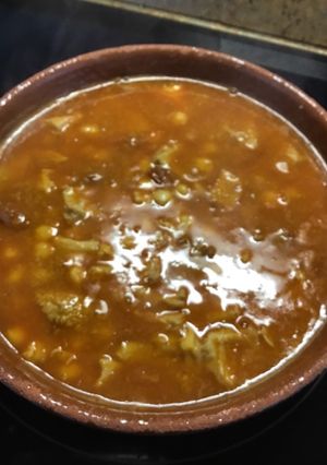 Una foto de Garbanzos con callos (el arte de juntar dos botes)