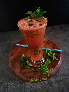 તરબૂચ નું શરબત.(Watermelon Sharbat Recipe in Gujarati) રેસીપી મુખ્ય ફોટો