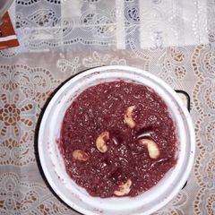 A picture of Beetroot halwa.