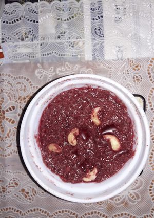 A picture of Beetroot halwa.