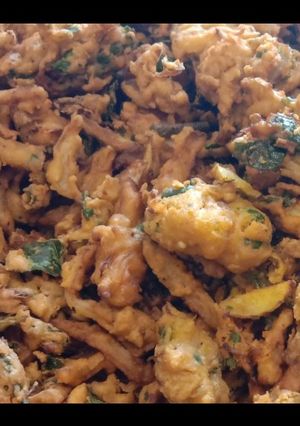 A picture of Mix pakoda.