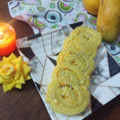 A picture of Mango Swiss rolls.