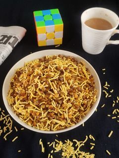 દાળ મૂઠ (Dal Mooth Recipe In Gujarati) રેસીપી મુખ્ય ફોટો