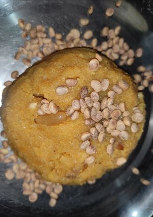 सूजी का हलवा (sooji ka halwa recipe in Hindi) रेसिपी मुख्य फोटो