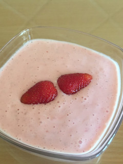 عکسی از دستور ماست توت فرنگی 🍓🍓