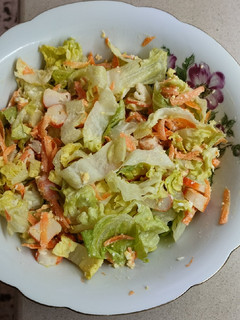 Una foto de Ensalada-illa del marisco a mi estilo