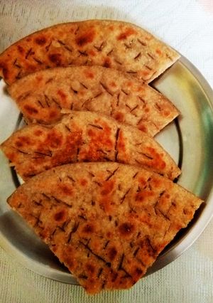 A picture of Sweet godi roti.