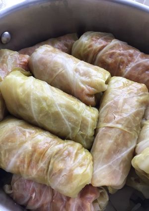 A picture of Sarmale, the Romanian Cabbage Rolls.