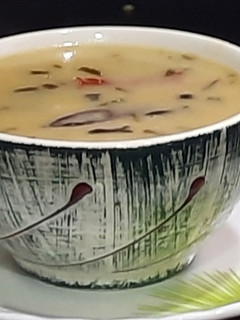 બાજરીના લોટની કઢી (Bajri Flour Kadhi Recipe In Gujarati) રેસીપી મુખ્ય ફોટો
