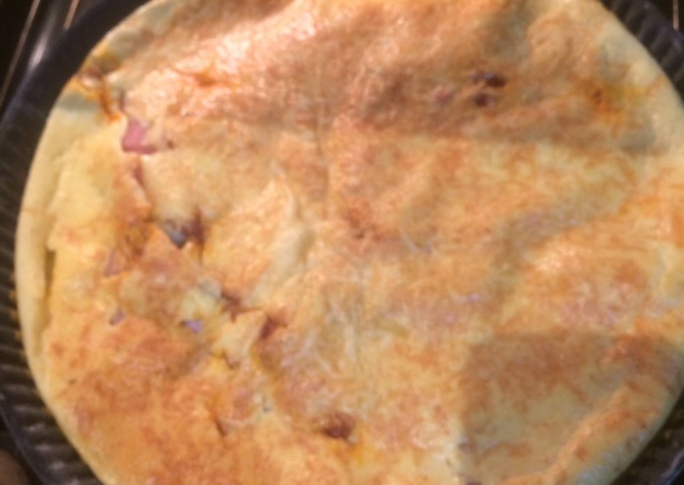 Quiche mexicaine accompagnée de jambon et chorizo