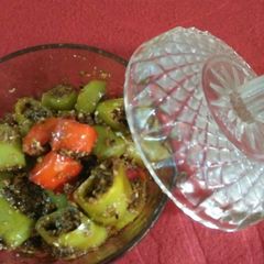 A picture of 2minutes green &red chilli pickle.