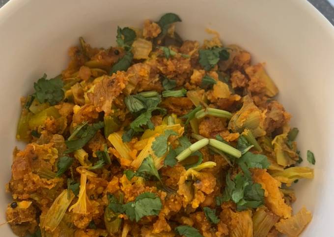 Spring onion curry with Besan flour