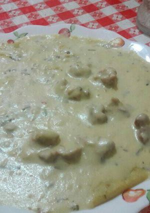 Una foto de Puré a la crema de verdeo con mollejitas