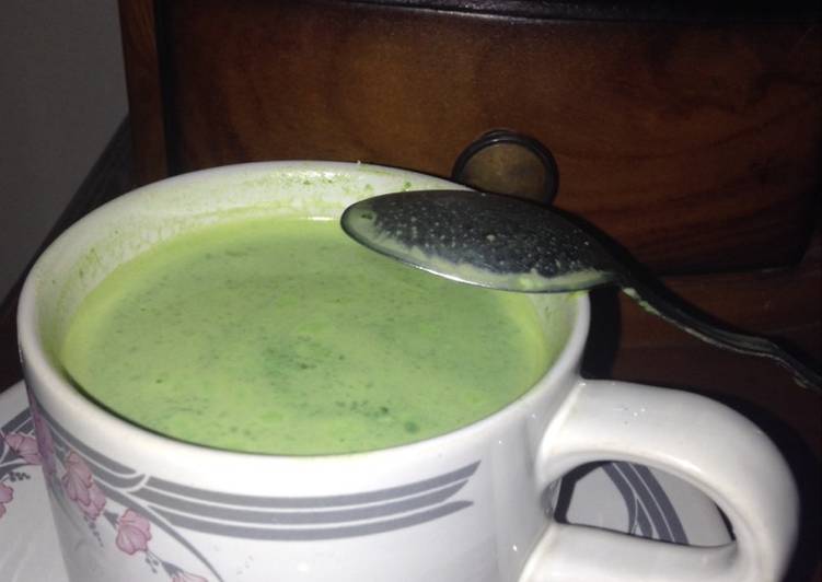 Simply chic green tea creamy latte