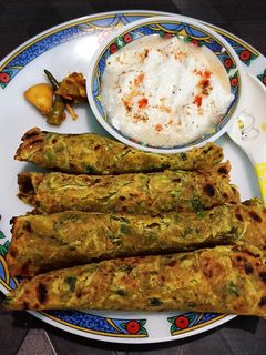 लौकी थेपला (Lauki Thepla Recipe in Hindi) रेसिपी मुख्य फोटो