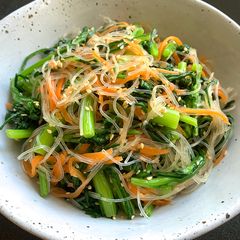 A picture of Shungiku (Edible Chrysanthemum) & Harusame Namul.