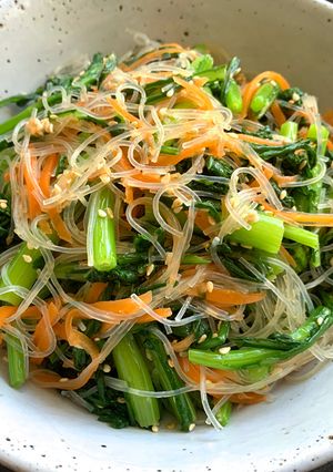 A picture of Shungiku (Edible Chrysanthemum) & Harusame Namul.