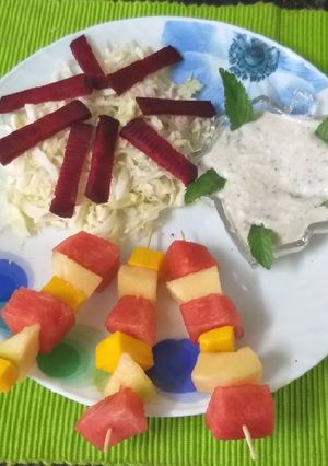 A picture of Summer salad.