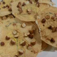 A picture of Rempeyek kacang super renyah.