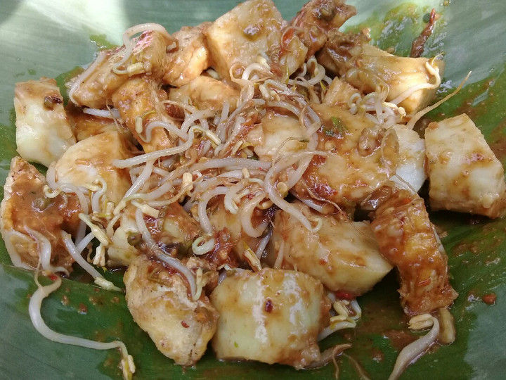  Resep mudah bikin Tahu Lontong Bumbu Kacang Petis yang nagih banget