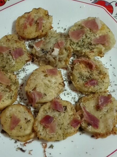 Una foto de Mini pizzas de berenjena