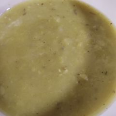 A picture of Split pea & lentil bone broth soup.