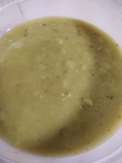 A picture of Split pea & lentil bone broth soup.