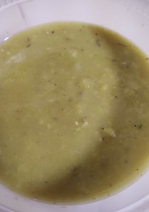 A picture of Split pea & lentil bone broth soup.