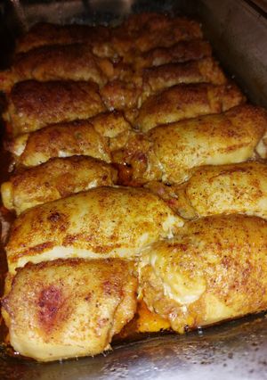 Göngyölthús ajvárral és baconnel recept fotója
