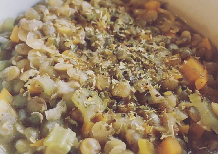 Lentil soup �?�