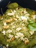 Gnocchis con salsa verde peruana