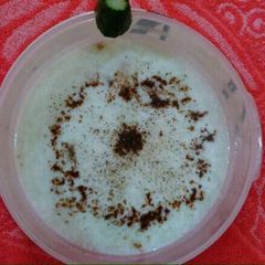 A picture of Spicy tangy cucumber raita.